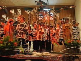 Giraffen, Erdm&auml;nnchen und Zebra